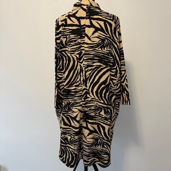 NWOT Monkl Oversize Zebra Animal Print 3/4 Sleeve Button Down Shirt Dress Size L - Picture 3 of 9